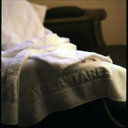 Szálloda Antares & La Rivière-Saint-Sauveur