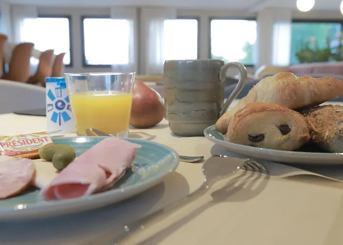 Antares & 3* La Rivière-Saint-Sauveur