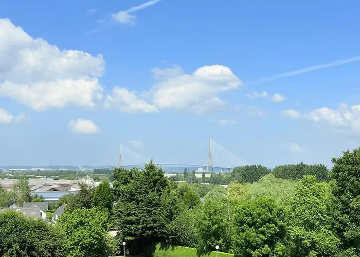 Szálloda Antares & La Rivière-Saint-Sauveur