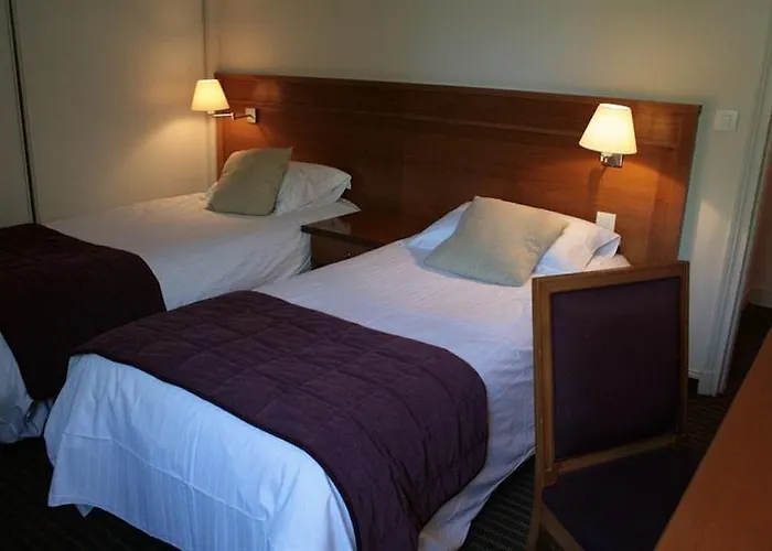 Antares & La Rivière-Saint-Sauveur