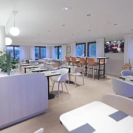 Otel Antares &