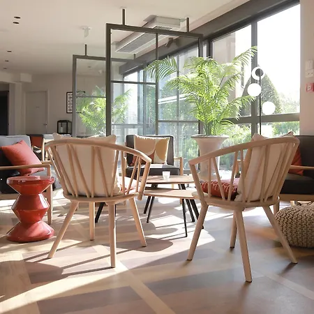 Antares & Ξενοδοχείο 3*