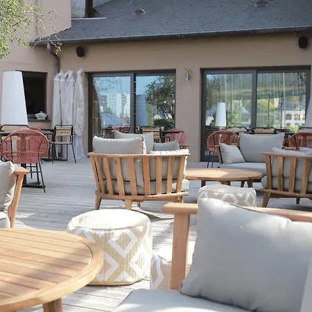 Antares & Hotel La Rivière-Saint-Sauveur