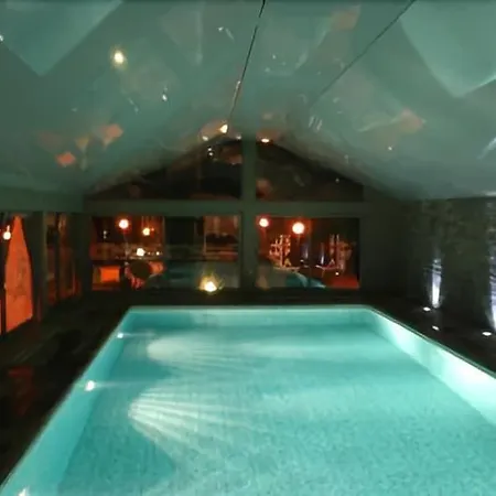 Antares & 3* La Rivière-Saint-Sauveur