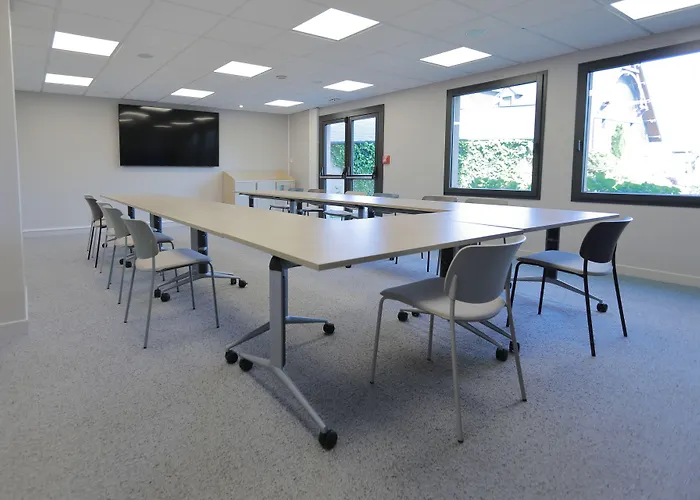 Antares & 3* La Riviere-Saint-Sauveur