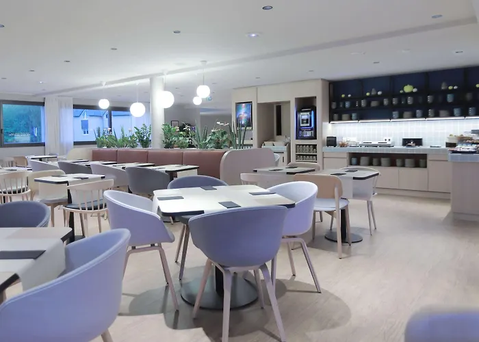 Antares & Hotel La Riviere-Saint-Sauveur