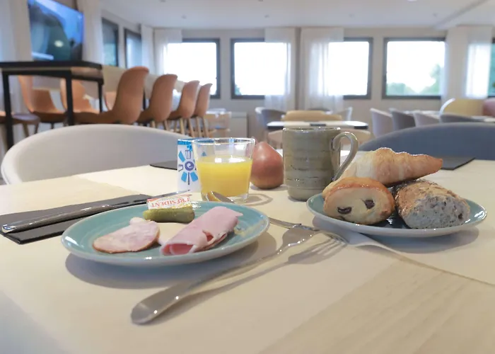 Antares & La Riviere-Saint-Sauveur