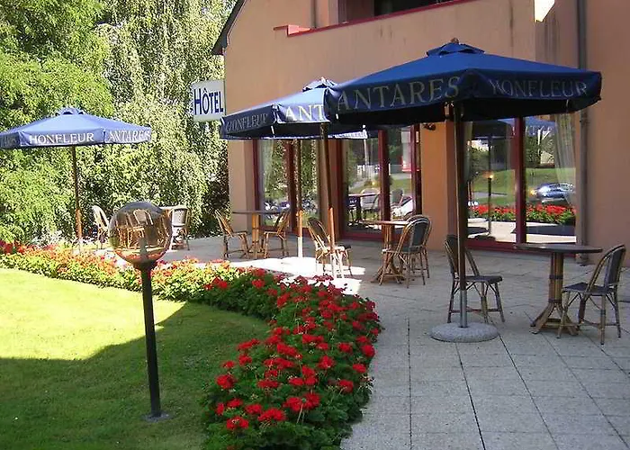 Antares & Hotel La Rivière-Saint-Sauveur