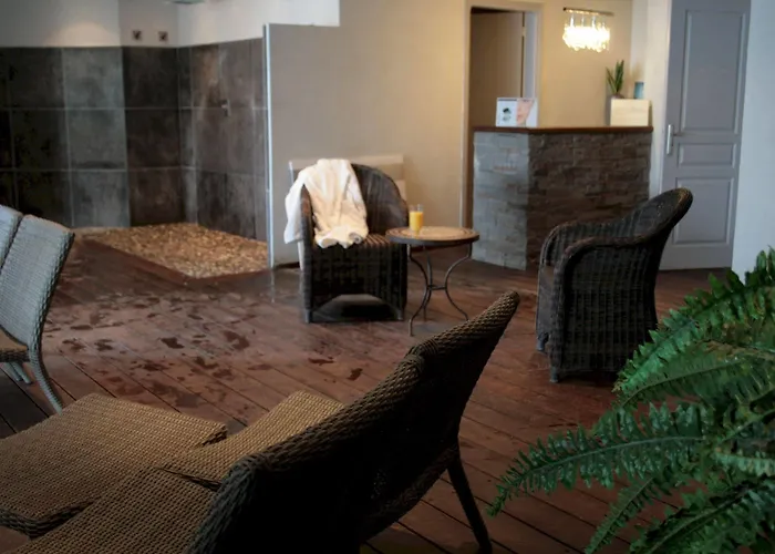 Hotel Antares & La Riviere-Saint-Sauveur